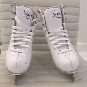 Jackson figure skates
